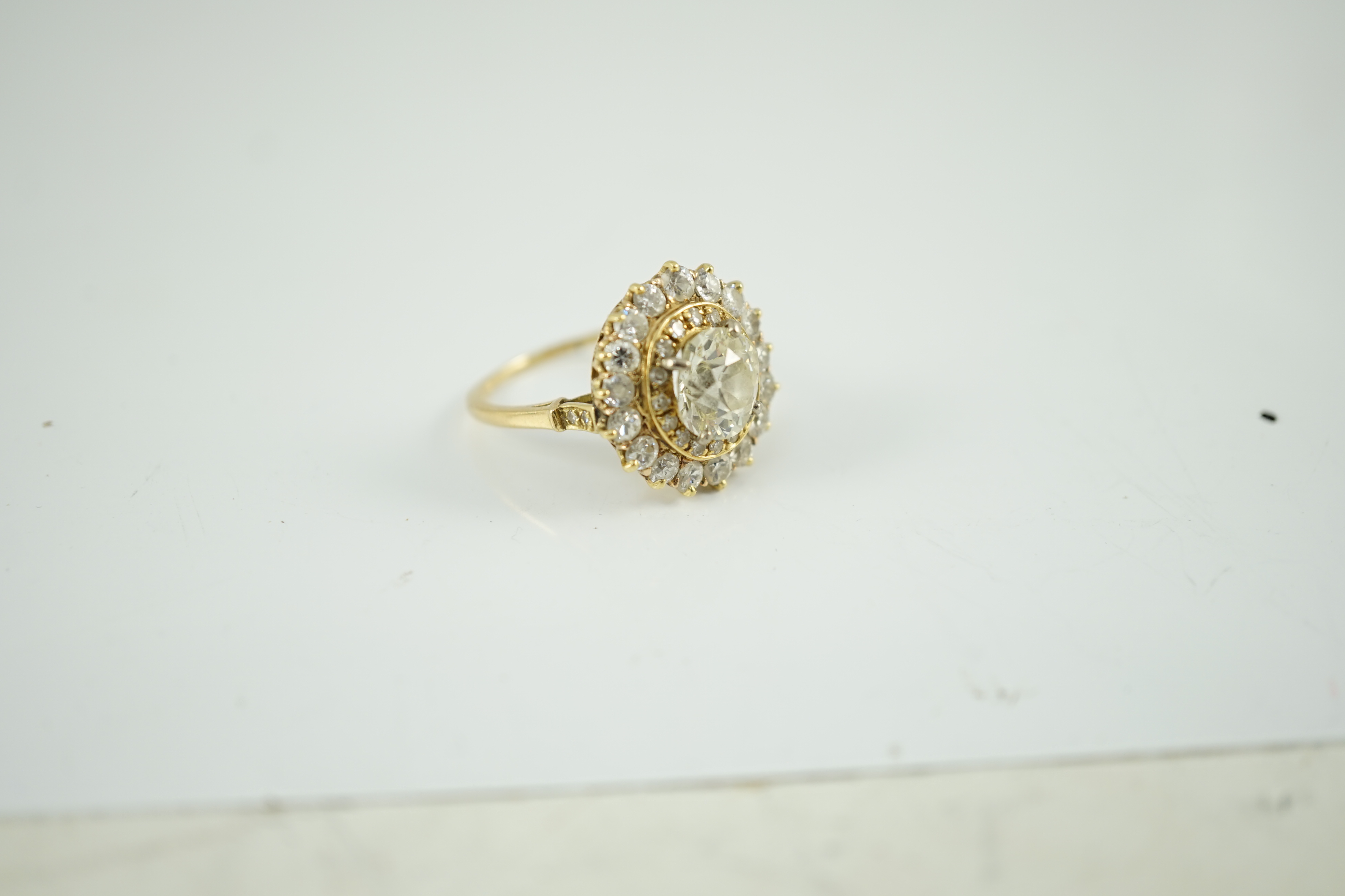 An early to mid 20th century French Van Cleef & Arpels 18ct gold and diamond set oval cluster dress ring